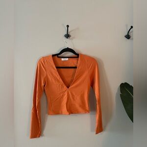 Aritzia Babaton Deep V top